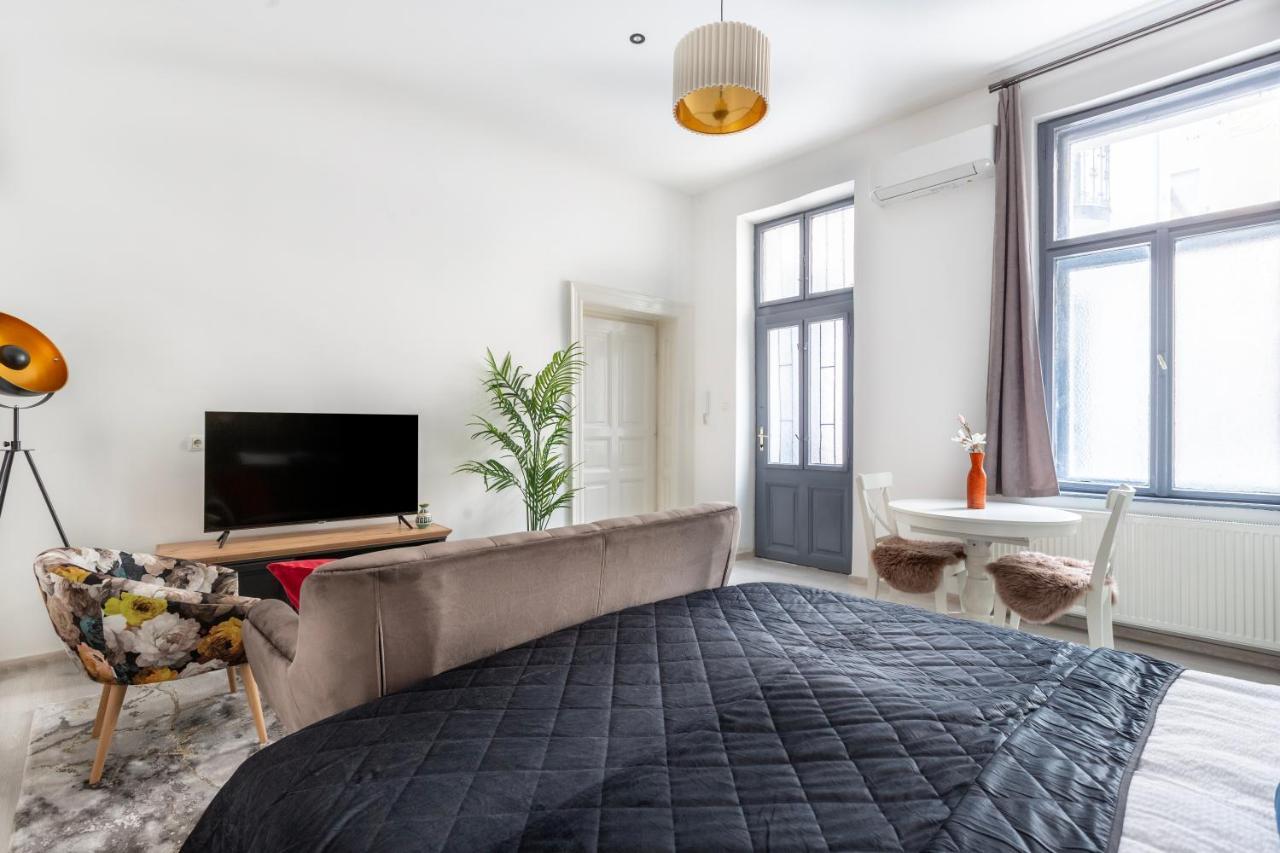 Lh Gallery Apartments Budapest Exterior photo